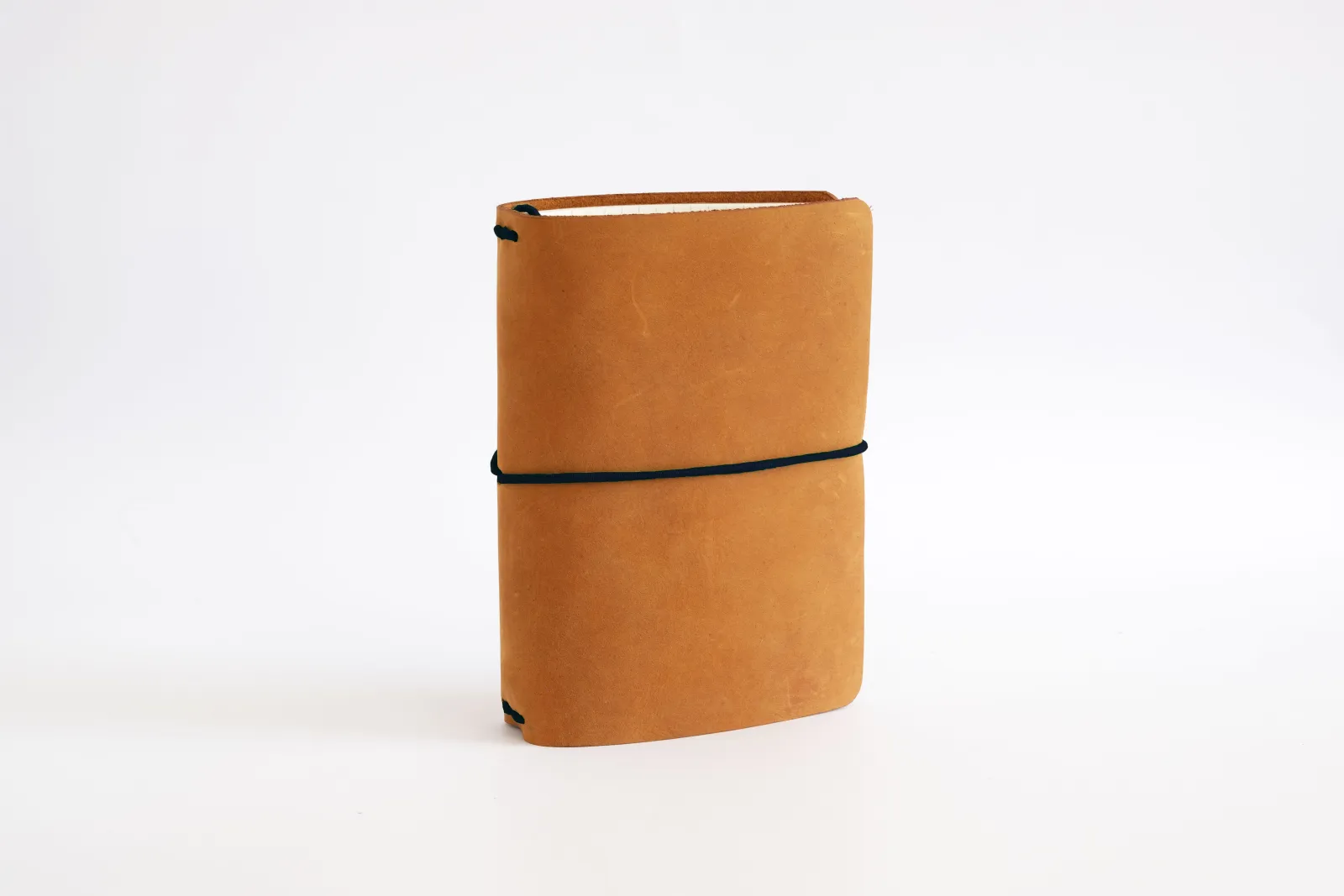 Journal Pocket color Camel con elástico Negro